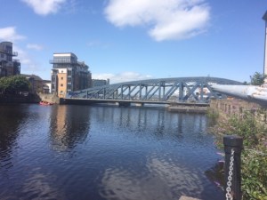 Photo of Victoria Bridge, with the rubbish cleaned away